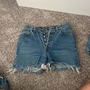 LEVI highish rise shorts